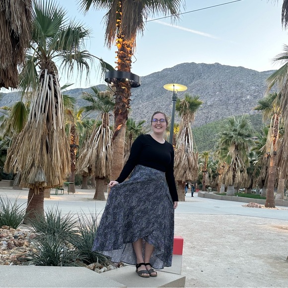 Meet your Posher, Jenna - Picture 2 of 2